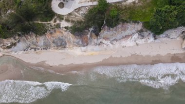 Miri Şehri 'nin ünlü plajları, nehirleri, şehirleri ve manzaralı çevresiyle Landmark ve Turist Çekim alanları