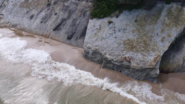 Miri Şehri 'nin ünlü plajları, nehirleri, şehirleri ve manzaralı çevresiyle Landmark ve Turist Çekim alanları