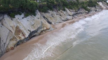 Miri Şehri 'nin ünlü plajları, nehirleri, şehirleri ve manzaralı çevresiyle Landmark ve Turist Çekim alanları