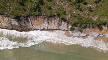 Miri Şehri 'nin ünlü plajları, nehirleri, şehirleri ve manzaralı çevresiyle Landmark ve Turist Çekim alanları