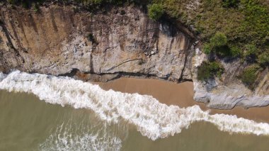 Miri Şehri 'nin ünlü plajları, nehirleri, şehirleri ve manzaralı çevresiyle Landmark ve Turist Çekim alanları