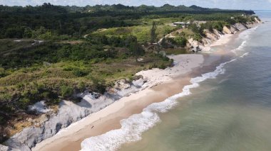 Miri Şehri 'nin ünlü plajları, nehirleri, şehirleri ve manzaralı çevresiyle Landmark ve Turist Çekim alanları