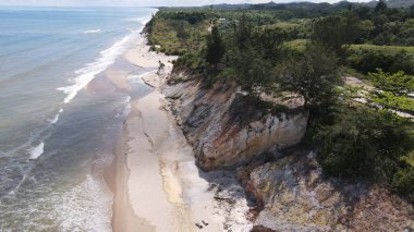 Miri Şehri 'nin ünlü plajları, nehirleri, şehirleri ve manzaralı çevresiyle Landmark ve Turist Çekim alanları