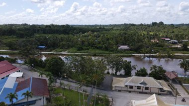 Miri Şehri 'nin ünlü plajları, nehirleri, şehirleri ve manzaralı çevresiyle Landmark ve Turist Çekim alanları