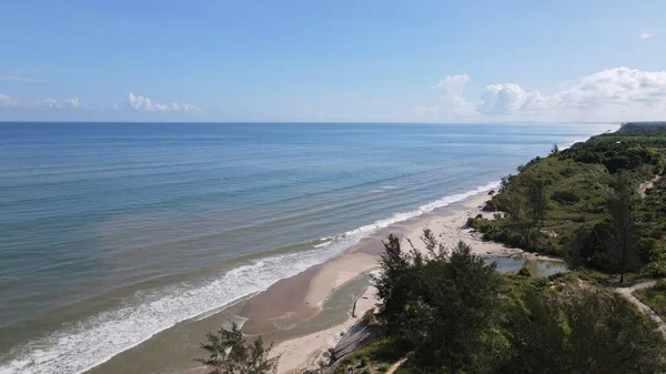 Miri Şehri 'nin ünlü plajları, nehirleri, şehirleri ve manzaralı çevresiyle Landmark ve Turist Çekim alanları
