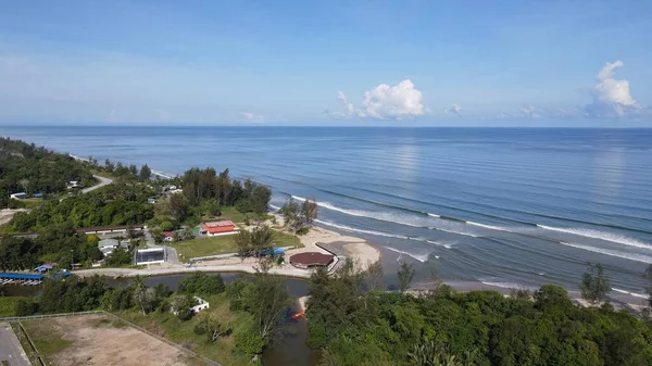 Miri Şehri 'nin ünlü plajları, nehirleri, şehirleri ve manzaralı çevresiyle Landmark ve Turist Çekim alanları