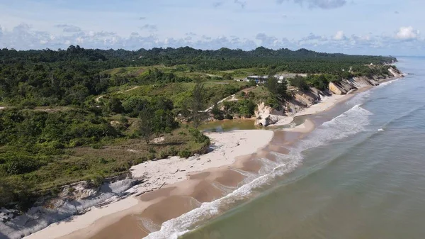 Miri Şehri 'nin ünlü plajları, nehirleri, şehirleri ve manzaralı çevresiyle Landmark ve Turist Çekim alanları