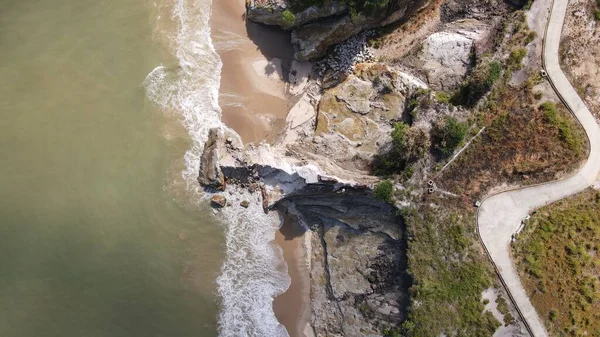 Miri Şehri 'nin ünlü plajları, nehirleri, şehirleri ve manzaralı çevresiyle Landmark ve Turist Çekim alanları
