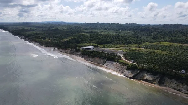 Miri Şehri 'nin ünlü plajları, nehirleri, şehirleri ve manzaralı çevresiyle Landmark ve Turist Çekim alanları