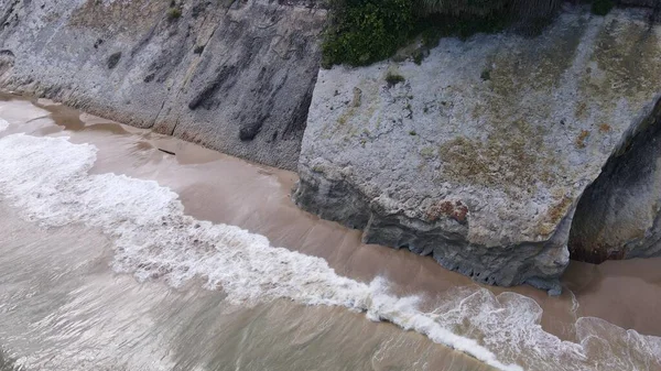 Miri Şehri 'nin ünlü plajları, nehirleri, şehirleri ve manzaralı çevresiyle Landmark ve Turist Çekim alanları