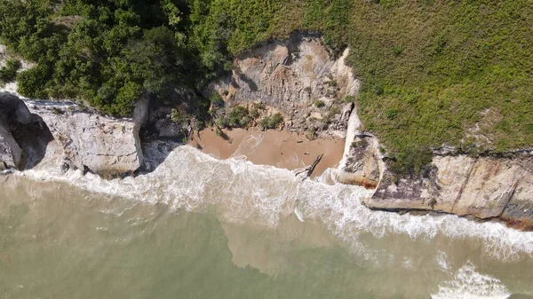 Miri Şehri 'nin ünlü plajları, nehirleri, şehirleri ve manzaralı çevresiyle Landmark ve Turist Çekim alanları