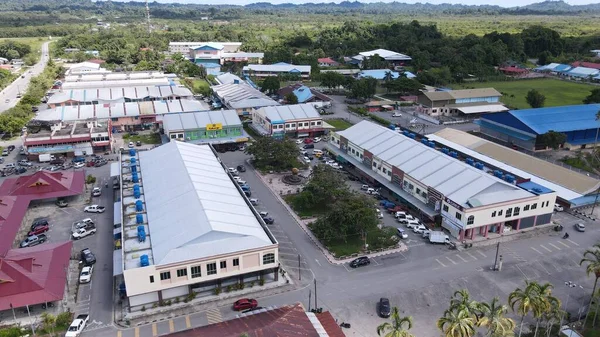 Miri Şehri 'nin ünlü plajları, nehirleri, şehirleri ve manzaralı çevresiyle Landmark ve Turist Çekim alanları