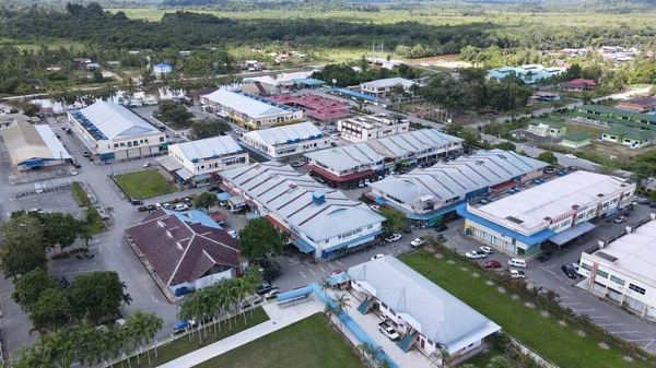 Miri Şehri 'nin ünlü plajları, nehirleri, şehirleri ve manzaralı çevresiyle Landmark ve Turist Çekim alanları