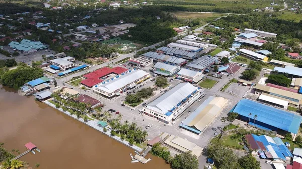 Miri Şehri 'nin ünlü plajları, nehirleri, şehirleri ve manzaralı çevresiyle Landmark ve Turist Çekim alanları