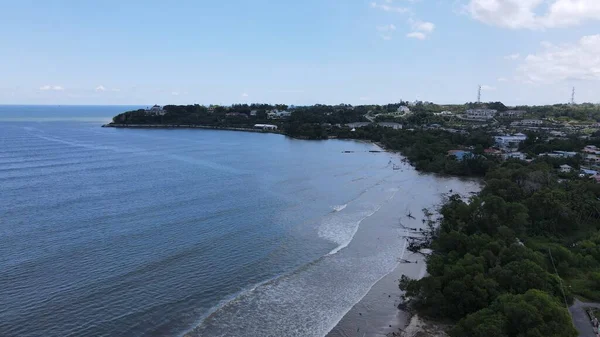 Miri Şehri 'nin ünlü plajları, nehirleri, şehirleri ve manzaralı çevresiyle Landmark ve Turist Çekim alanları