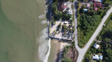 Miri Şehri 'nin ünlü plajları, nehirleri, şehirleri ve manzaralı çevresiyle Landmark ve Turist Çekim alanları