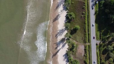 Miri Şehri 'nin ünlü plajları, nehirleri, şehirleri ve manzaralı çevresiyle Landmark ve Turist Çekim alanları