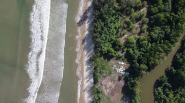 Miri Şehri 'nin ünlü plajları, nehirleri, şehirleri ve manzaralı çevresiyle Landmark ve Turist Çekim alanları