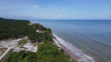 Miri Şehri 'nin ünlü plajları, nehirleri, şehirleri ve manzaralı çevresiyle Landmark ve Turist Çekim alanları