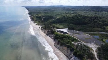 Miri Şehri 'nin ünlü plajları, nehirleri, şehirleri ve manzaralı çevresiyle Landmark ve Turist Çekim alanları