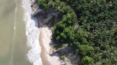 Miri Şehri 'nin ünlü plajları, nehirleri, şehirleri ve manzaralı çevresiyle Landmark ve Turist Çekim alanları