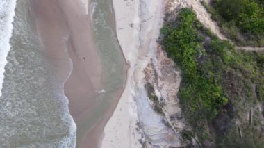 Miri Şehri 'nin ünlü plajları, nehirleri, şehirleri ve manzaralı çevresiyle Landmark ve Turist Çekim alanları