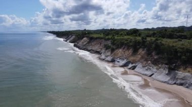 Miri Şehri 'nin ünlü plajları, nehirleri, şehirleri ve manzaralı çevresiyle Landmark ve Turist Çekim alanları