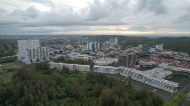 Miri Şehri 'nin ünlü plajları, nehirleri, şehirleri ve manzaralı çevresiyle Landmark ve Turist Çekim alanları