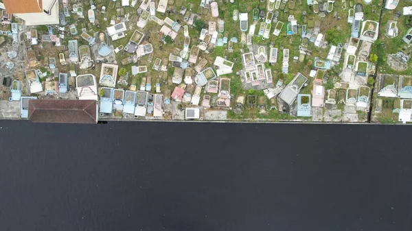 Miri Şehri 'nin ünlü plajları, nehirleri, şehirleri ve manzaralı çevresiyle Landmark ve Turist Çekim alanları