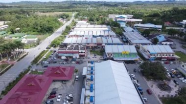 Miri Şehri 'nin ünlü plajları, nehirleri, şehirleri ve manzaralı çevresiyle Landmark ve Turist Çekim alanları