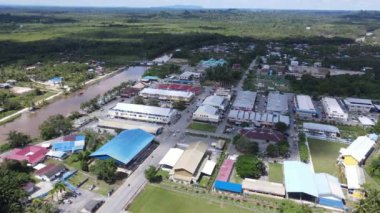 Miri Şehri 'nin ünlü plajları, nehirleri, şehirleri ve manzaralı çevresiyle Landmark ve Turist Çekim alanları