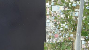 Miri Şehri 'nin ünlü plajları, nehirleri, şehirleri ve manzaralı çevresiyle Landmark ve Turist Çekim alanları