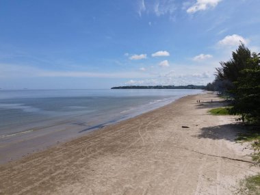Miri Şehri 'nin ünlü plajları, nehirleri, şehirleri ve manzaralı çevresiyle Landmark ve Turist Çekim alanları