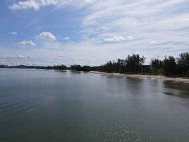 Miri Şehri 'nin ünlü plajları, nehirleri, şehirleri ve manzaralı çevresiyle Landmark ve Turist Çekim alanları