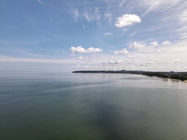 Miri Şehri 'nin ünlü plajları, nehirleri, şehirleri ve manzaralı çevresiyle Landmark ve Turist Çekim alanları