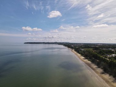 Miri Şehri 'nin ünlü plajları, nehirleri, şehirleri ve manzaralı çevresiyle Landmark ve Turist Çekim alanları