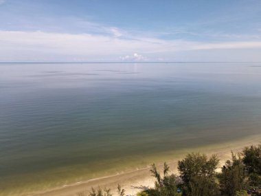 Miri Şehri 'nin ünlü plajları, nehirleri, şehirleri ve manzaralı çevresiyle Landmark ve Turist Çekim alanları