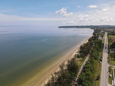 Miri Şehri 'nin ünlü plajları, nehirleri, şehirleri ve manzaralı çevresiyle Landmark ve Turist Çekim alanları