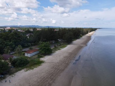 Miri Şehri 'nin ünlü plajları, nehirleri, şehirleri ve manzaralı çevresiyle Landmark ve Turist Çekim alanları