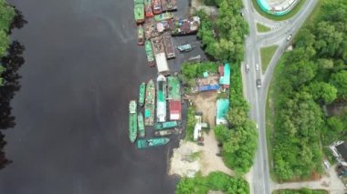 Miri Şehri 'nin ünlü plajları, nehirleri, şehirleri ve manzaralı çevresiyle Landmark ve Turist Çekim alanları