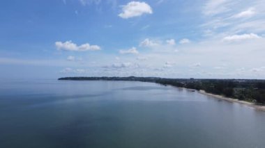Miri Şehri 'nin ünlü plajları, nehirleri, şehirleri ve manzaralı çevresiyle Landmark ve Turist Çekim alanları
