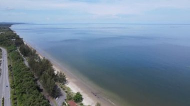Miri Şehri 'nin ünlü plajları, nehirleri, şehirleri ve manzaralı çevresiyle Landmark ve Turist Çekim alanları