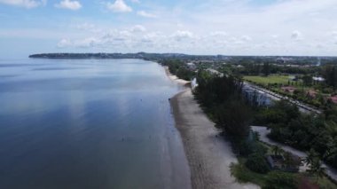 Miri Şehri 'nin ünlü plajları, nehirleri, şehirleri ve manzaralı çevresiyle Landmark ve Turist Çekim alanları