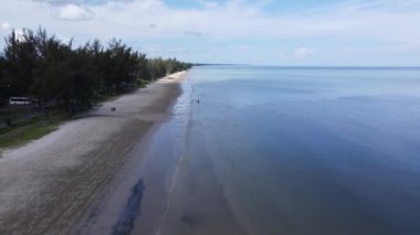Miri Şehri 'nin ünlü plajları, nehirleri, şehirleri ve manzaralı çevresiyle Landmark ve Turist Çekim alanları