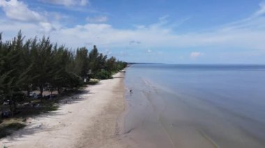 Miri Şehri 'nin ünlü plajları, nehirleri, şehirleri ve manzaralı çevresiyle Landmark ve Turist Çekim alanları