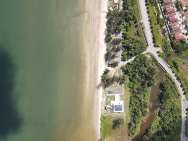 Miri Şehri 'nin ünlü plajları, nehirleri, şehirleri ve manzaralı çevresiyle Landmark ve Turist Çekim alanları