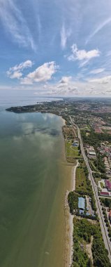 Miri Şehri 'nin ünlü plajları, nehirleri, şehirleri ve manzaralı çevresiyle Landmark ve Turist Çekim alanları