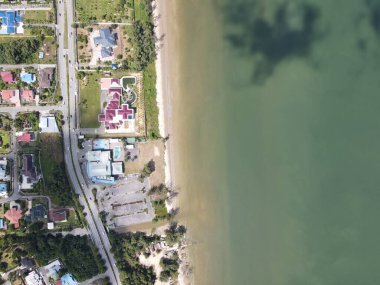 Miri Şehri 'nin ünlü plajları, nehirleri, şehirleri ve manzaralı çevresiyle Landmark ve Turist Çekim alanları