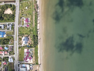 Miri Şehri 'nin ünlü plajları, nehirleri, şehirleri ve manzaralı çevresiyle Landmark ve Turist Çekim alanları