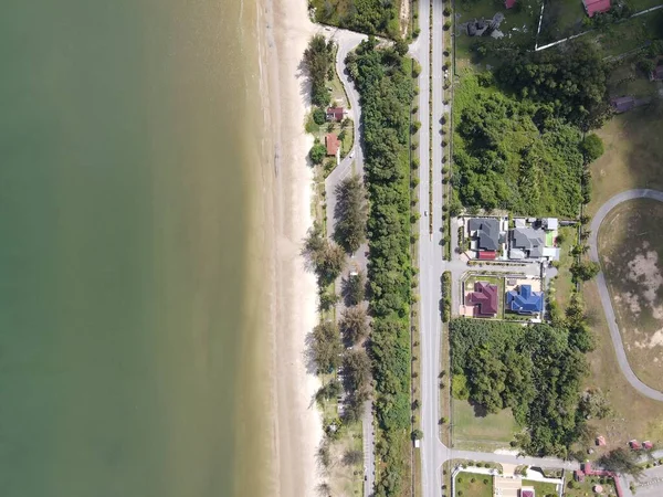 Miri Şehri 'nin ünlü plajları, nehirleri, şehirleri ve manzaralı çevresiyle Landmark ve Turist Çekim alanları